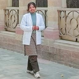 Falak Aqusa, NEET & Class 12 boards mentor from Motilal Nehru Medical College Prayagraj